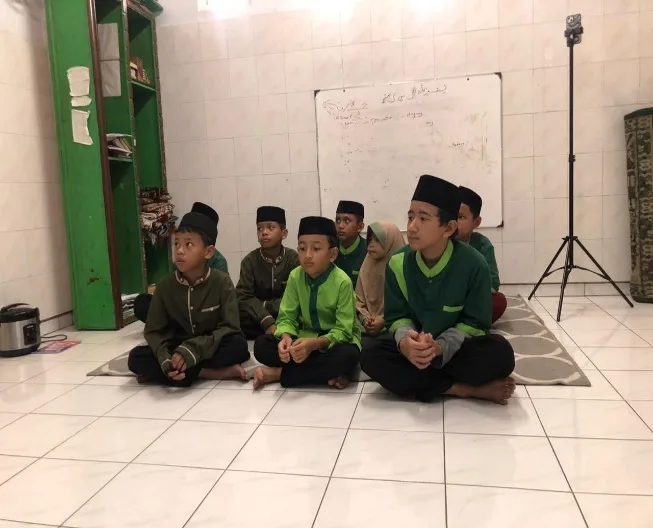 Penyuluhan dan Pemahaman Keagamaan seperti Pembelajaran Surat-Surat Pendek dan Rukun Islam