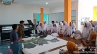 Strategi Bimbingan Karier dengan Teknik Modeling untuk Meningkatkan Kematangan Karier di SMK Muhammadiyah Sumowono bimbingan karier di smk
