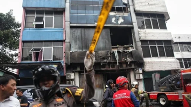 Kelalaian prosedur K3, kebakaran gedung PT Terra Drone Indonesia jadi sorotan masyarakat (2)