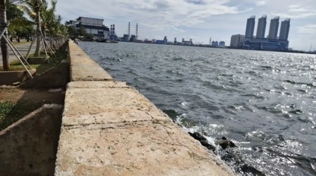 tanggul laut jakarta