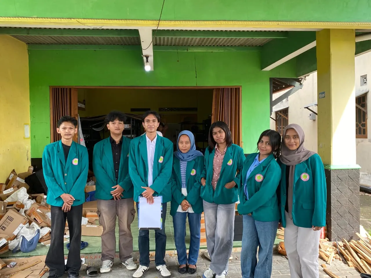 peran kepemimpinan