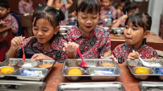 mbg makan bergizi gratis