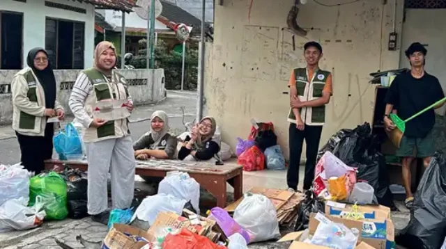 Mengelola Sampah