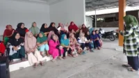 Edukasi Terapi Komplementer Kompres Bawang Merah dalam Penurun Demam pada Balita Pasca Imunisasi di Desa Lidah Tanah Serdang Bedagai Terapi Komplementer