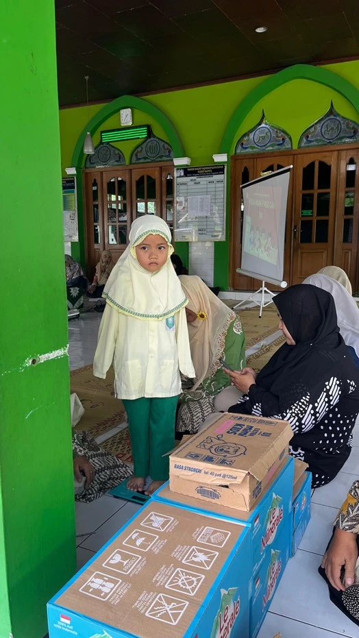 Pemeriksaan berat badan anak