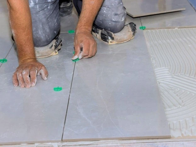 Tren Homogeneous Tile dan Tantangan Pemasangannya 2