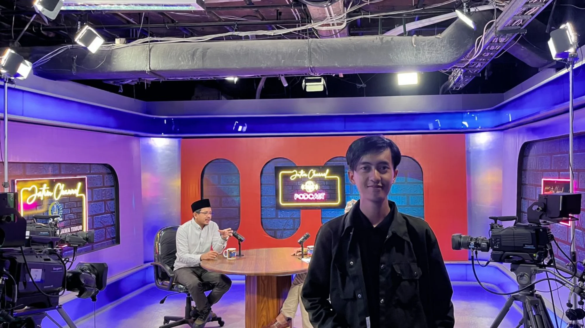 Magang JTV Surabaya - Garap Konten Lintas Platform di JTV Surabaya, Mahasiswa FTV ISI Surakarta Sukses Adaptasi Tayangan Konvensional ke Era Digital