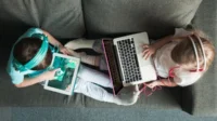 Komdigi Memblokir Akun Media Sosial untuk Anak di Bawah 16 Tahun Kominfo blokir media sosial