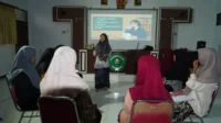 Ubah Cara Pikir, Ubah Masa Depan: Aksi Psikoedukasi Mahasiswa S2 BK UNNES Bangkitkan Energi Positif Santri Al-Fathimiyah Psikoedukasi Mahasiswa S2 BK UUbah Cara Pikir, Ubah Masa Depan: Aksi Psikoedukasi Mahasiswa S2 BK UNNES Bangkitkan Energi Positif Santri Al-FathimiyahNNES