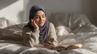 Ketergantungan Gadget dalam Kehidupan Sehari-hari Ketergantungan Gadget dalam Kehidupan Sehari-hari