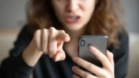 Jempol Lebih Tajam dari Pisau netizen indonesia