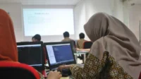 Peran Guru PAI dalam Membentuk Etika Digital Siswa di Era Media Sosial etika digital siswa