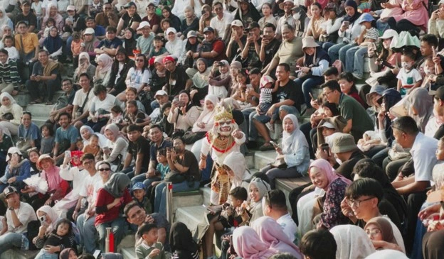 interaksi penonton pertunjukan