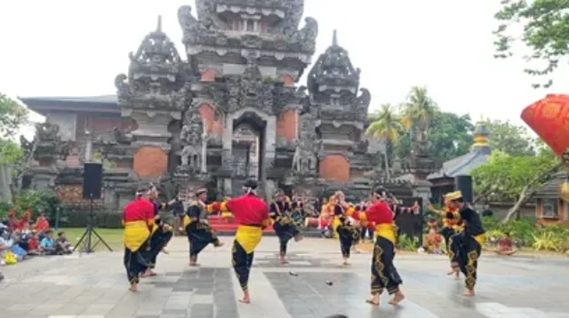 Tari Randai Sabai Nan Aluih