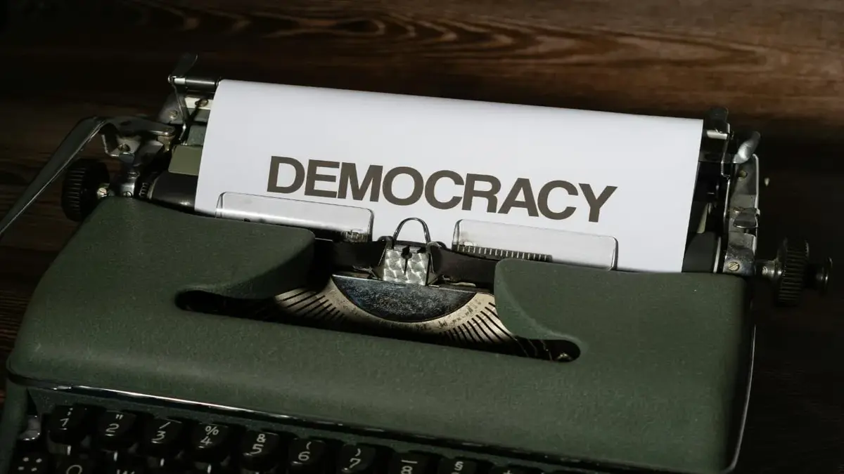 praktik demokrasi Indonesia