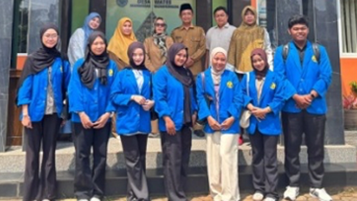 Pemberdayaan kesehatan masyarakat melalui program mahasiswa dan warga Desa Wates