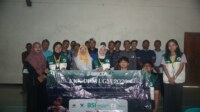 Tim KKN UGM Kenalkan Feromon Trap untuk Tekan Pestisida Kimia di Pacitan