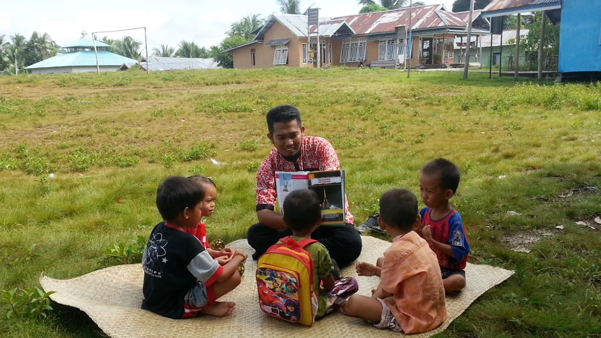 Sosialisasi pendidikan demokrasi kepada peserta didik pada awal tahun ajaran baru.