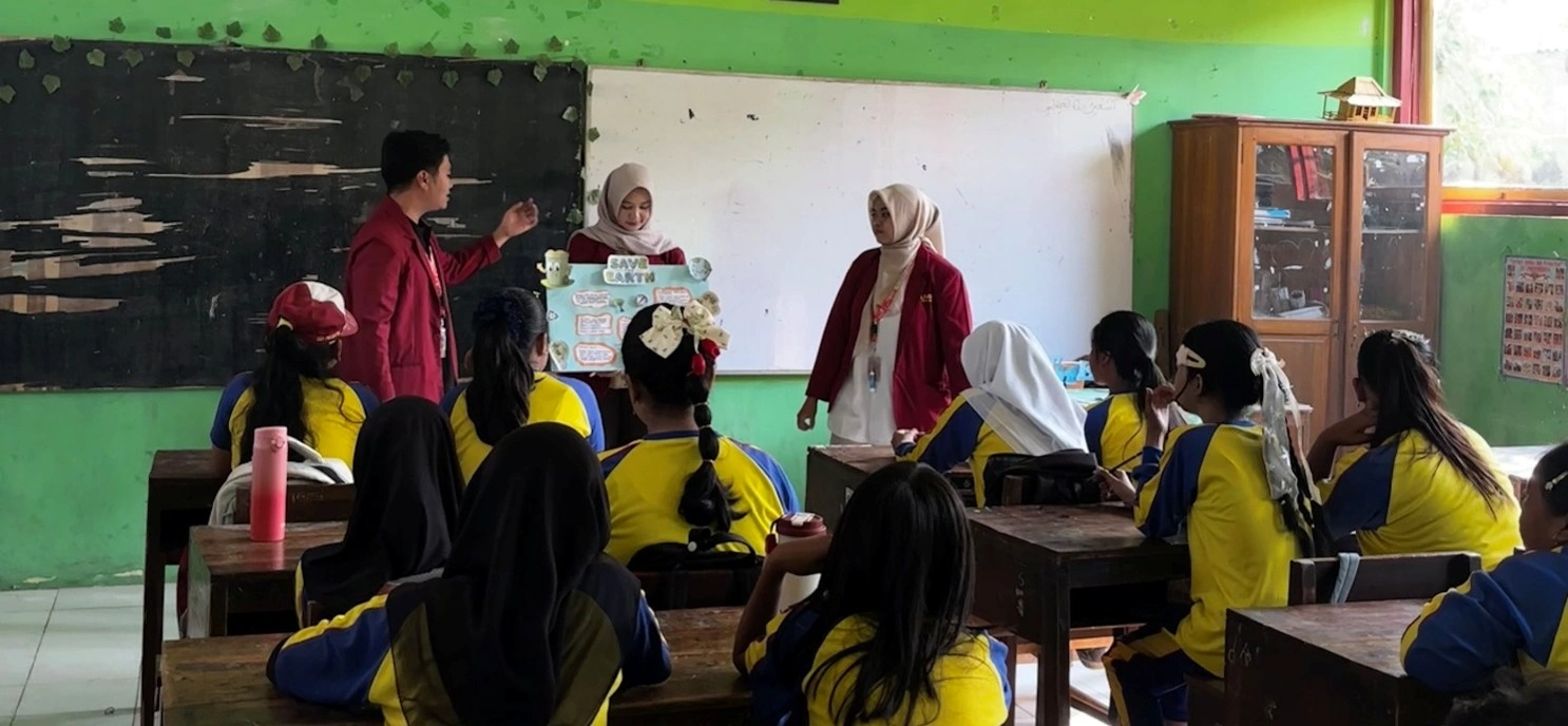 Gambar 2. Dokumentasi proses sosialisasi di SD Negeri 2 Gampingan