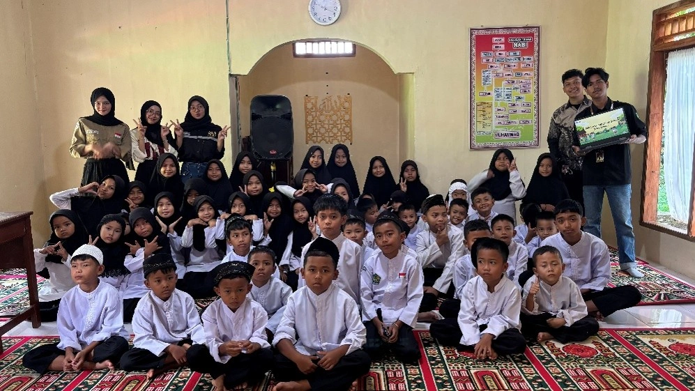 Gambar 9. Sosialisasi Perilaku Hidup Bersih dan Sehat