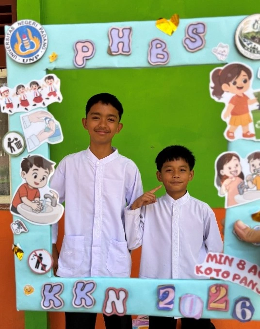 Gambar 9b. Sosialisasi Perilaku Hidup Bersih dan Sehat