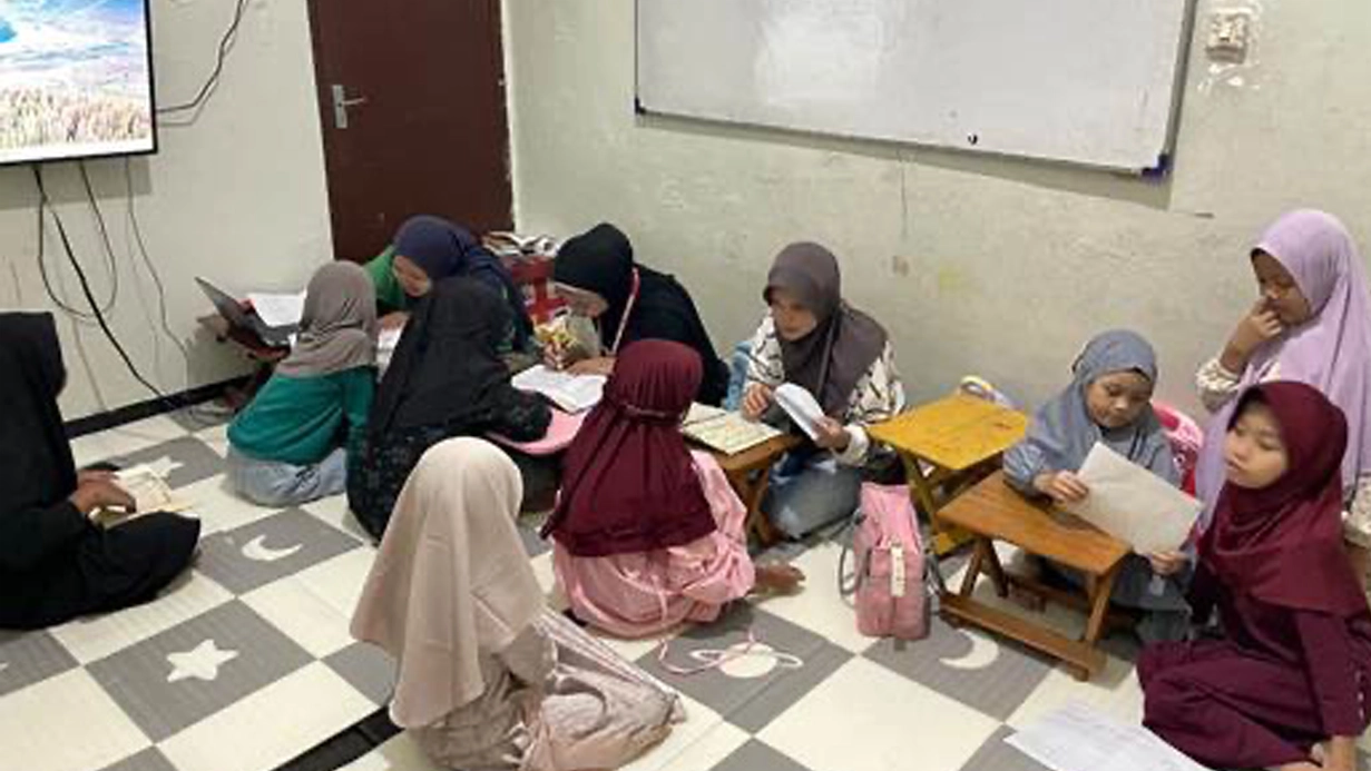 Pendampingan Tilawah dan Hafalan Al-Qur’an di TPQ Wilayah Kedurus RW 6
