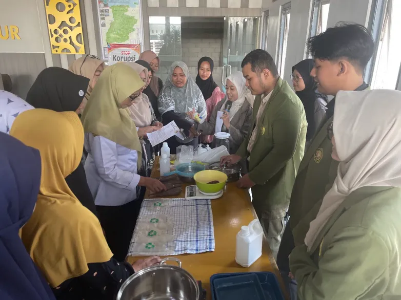 bioplastik dari limbah kulit singkong
