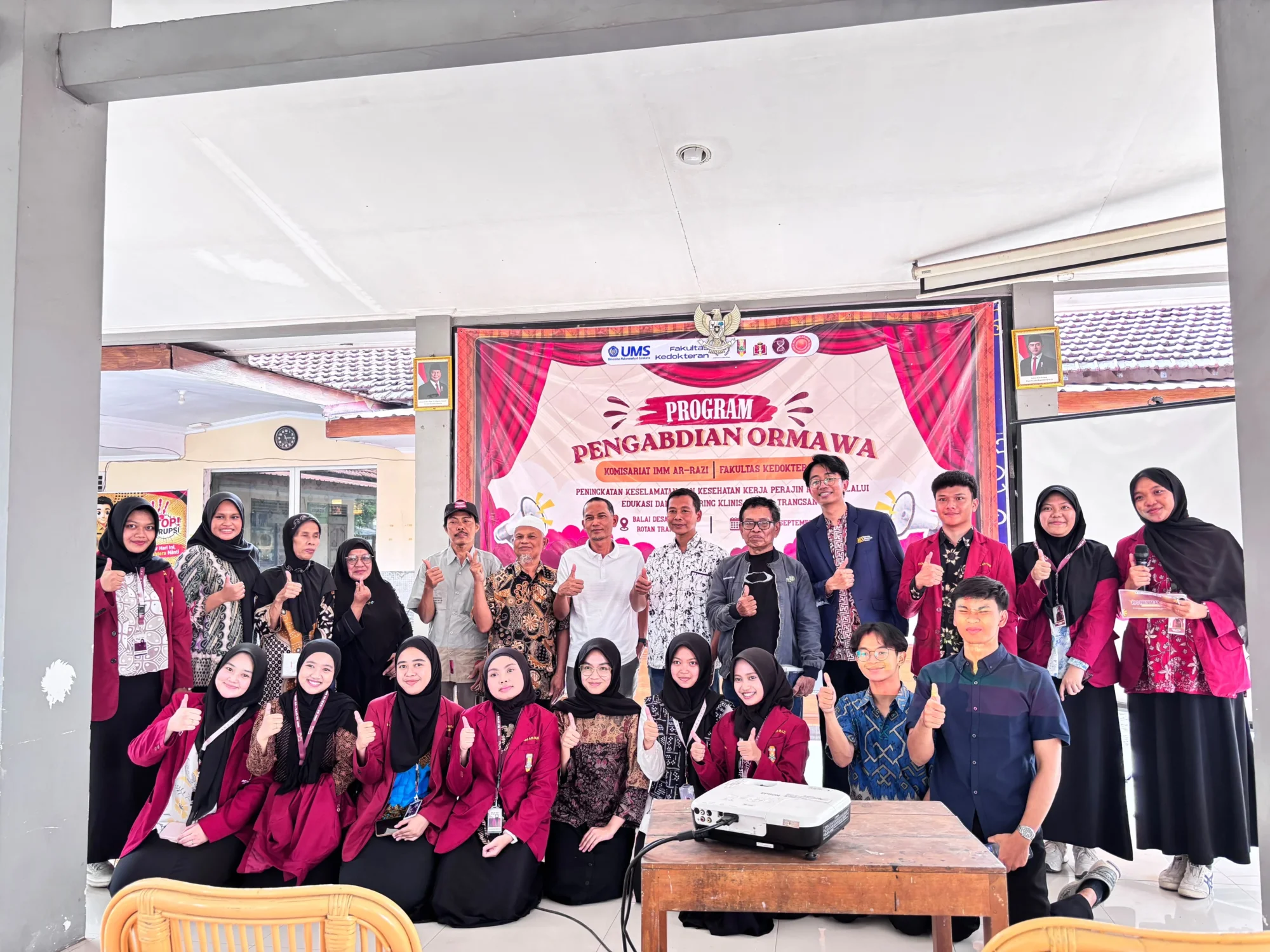 edukasi K3 dan skrining kesehatan perajin rotan